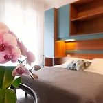 Otel Crystal 3*