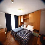 Hotel Crystal