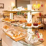 Hotel Crystal