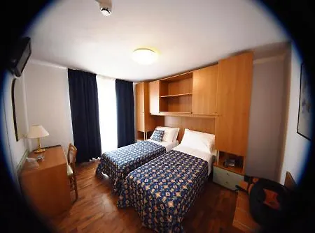 Hotel Crystal