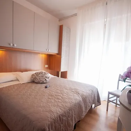 فندق كريستال