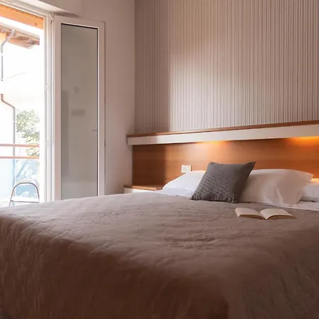 Hotel Crystal