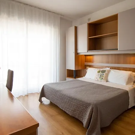 Crystal קאורלה