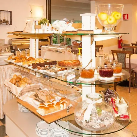 فندق كريستال